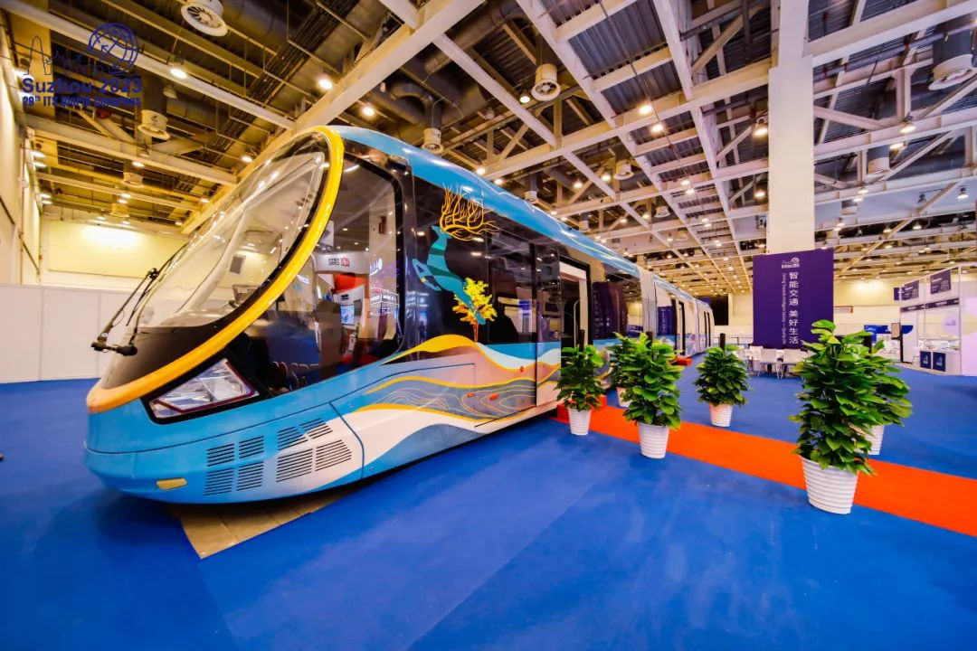 “马路上的地铁” | 新一代SRT亮相智能交通世界大会